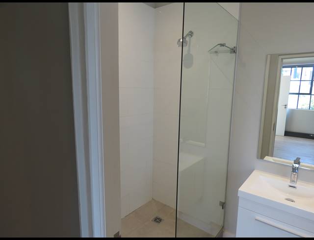 1 BEDROOM APARTMENT TO LET IN PAARDEVLEI